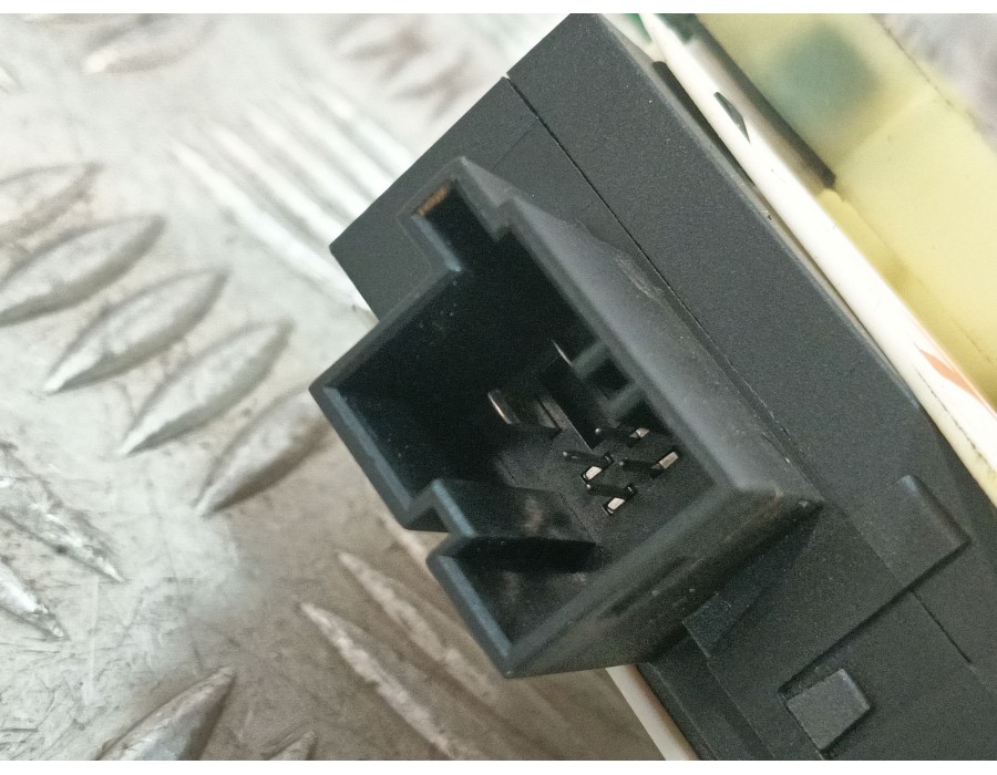 Recambio de elevalunas trasero izquierdo para audi q7 (4lb) 4.2 fsi quattro referencia OEM IAM 4L0839461A 4L0959801B 989720200