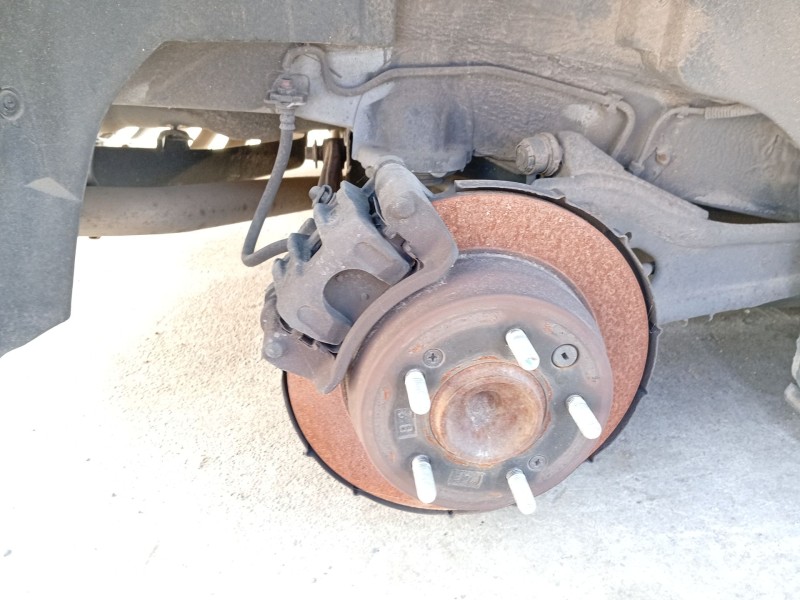 Recambio de pinza freno trasera derecha para kia cee´d 1.6 crdi cat referencia OEM IAM 582301H300  