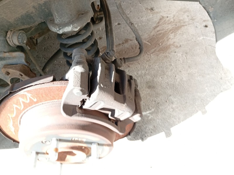 Recambio de pinza freno trasera izquierda para kia cee´d 1.6 crdi cat referencia OEM IAM 582101H300  