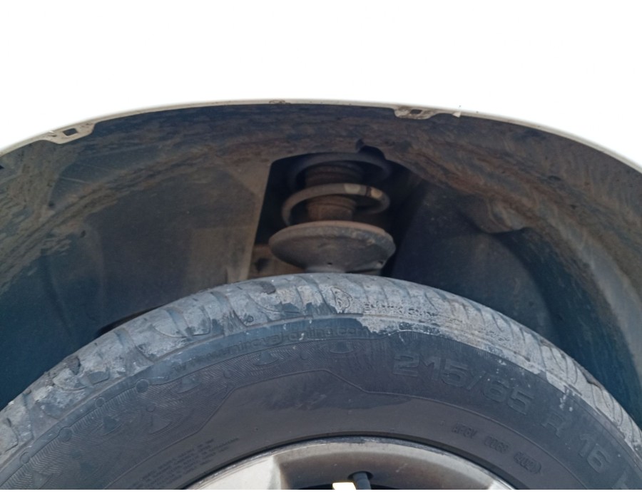 Recambio de amortiguador delantero izquierdo para dacia duster (hs_) 1.5 dci (hsaj) referencia OEM IAM 543026656R  
