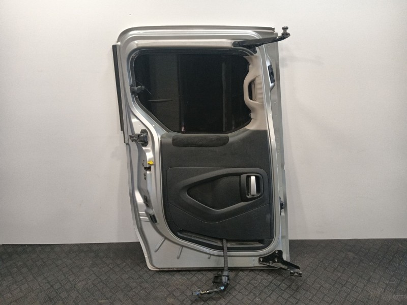 Recambio de puerta lateral corredera izquierda para citroën berlingo b9 multispace referencia OEM IAM 9006L8  