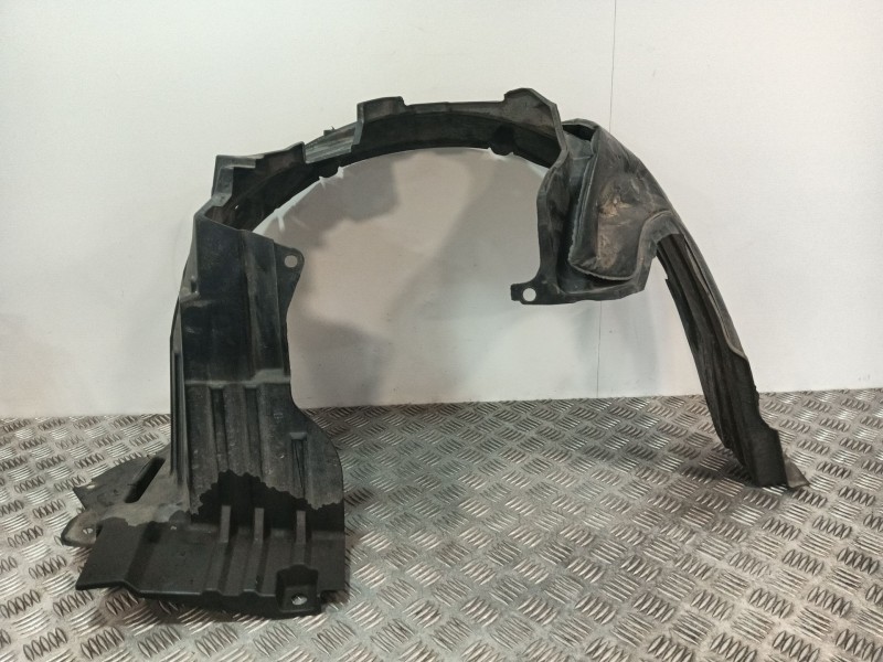 Recambio de plastico paso rueda delantero derecho para nissan micra iii (k12) 1.4 16v referencia OEM IAM 63842AX600  