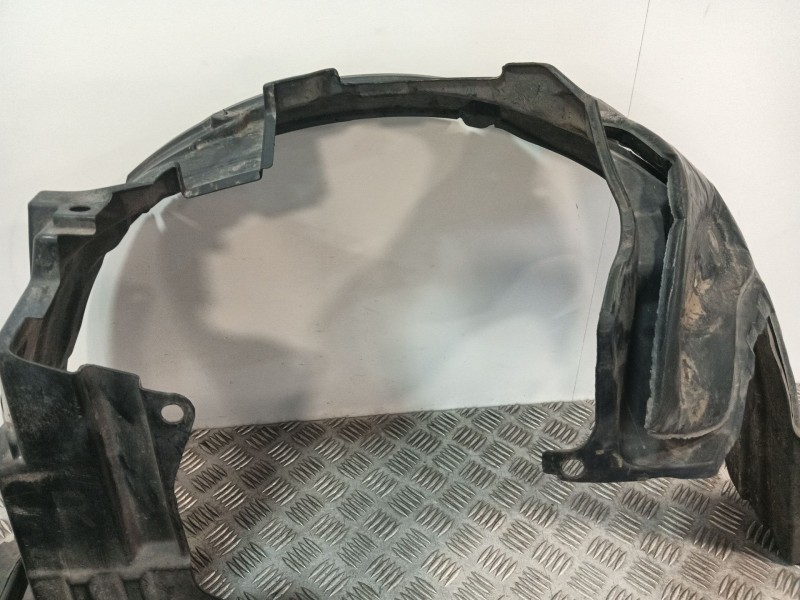 Recambio de plastico paso rueda delantero derecho para nissan micra iii (k12) 1.4 16v referencia OEM IAM 63842AX600  
