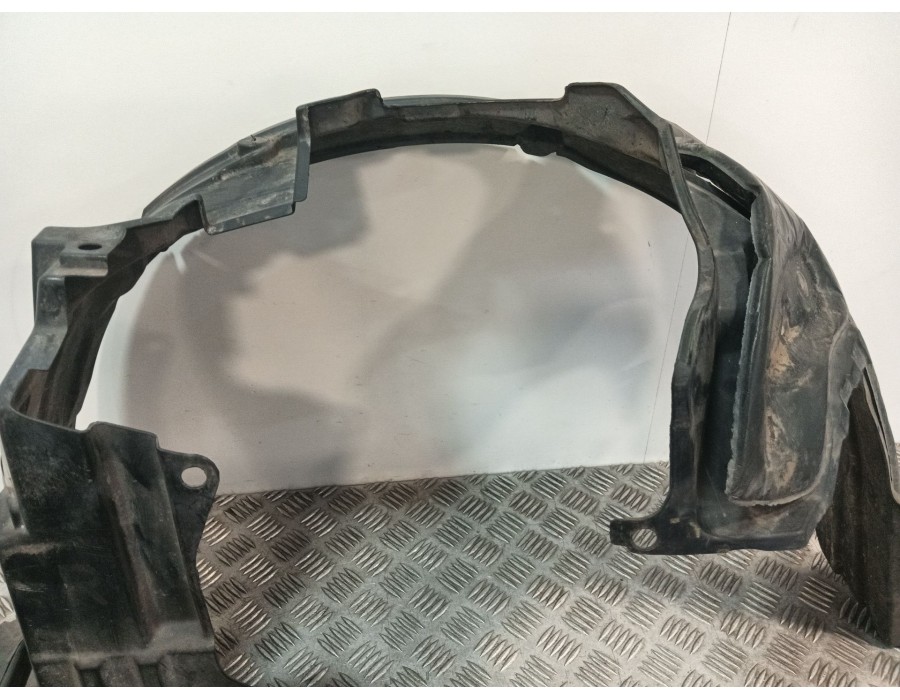 Recambio de plastico paso rueda delantero derecho para nissan micra iii (k12) 1.4 16v referencia OEM IAM 63842AX600  