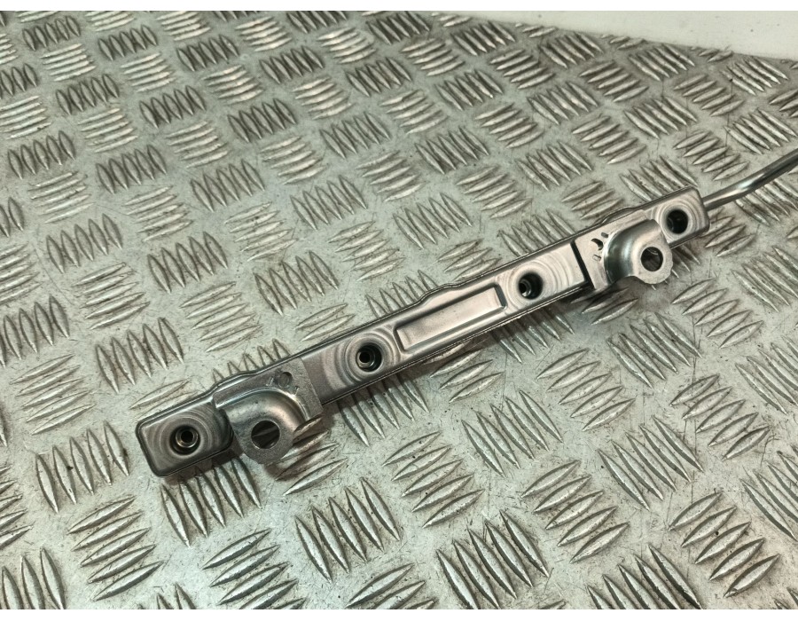 Recambio de rampa inyectora para toyota c-hr (_x1_) 1.8 hybrid (zyx10_, zyx11_) referencia OEM IAM 2381437100  