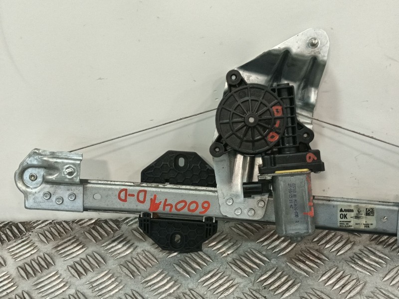 Recambio de elevalunas delantero derecho para dacia logan ii tce 90 referencia OEM IAM 807209299R  