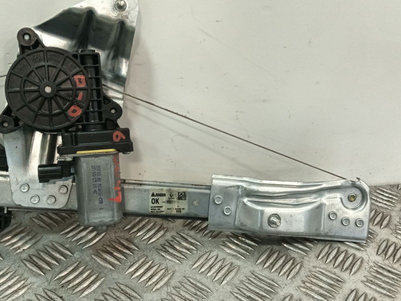 Recambio de elevalunas delantero derecho para dacia logan ii tce 90 referencia OEM IAM 807209299R  