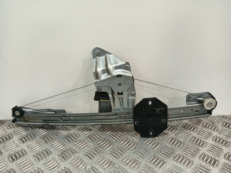 Recambio de elevalunas delantero derecho para dacia logan ii tce 90 referencia OEM IAM 807209299R  