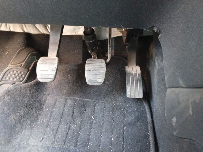 Recambio de pedal embrague para dacia logan ii tce 90 referencia OEM IAM 465037621R  