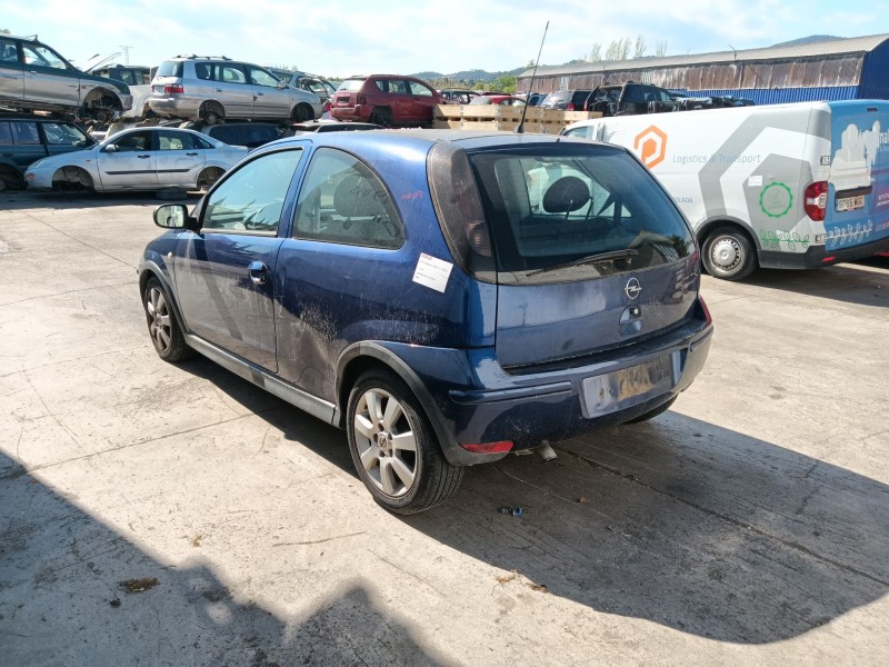 opel corsa c (x01) del año 2005