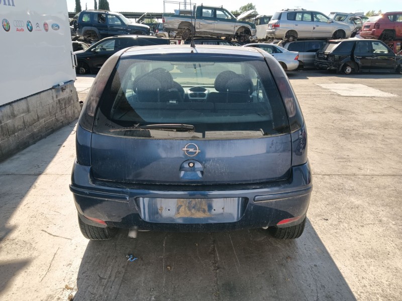 opel corsa c (x01) del año 2005