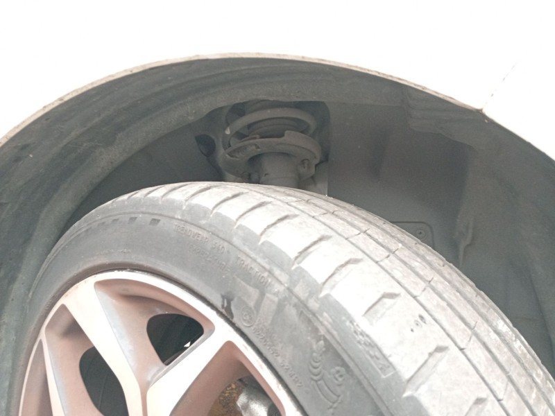 Recambio de amortiguador delantero derecho para ford ecosport 1.0 ecoboost referencia OEM IAM 2567188  
