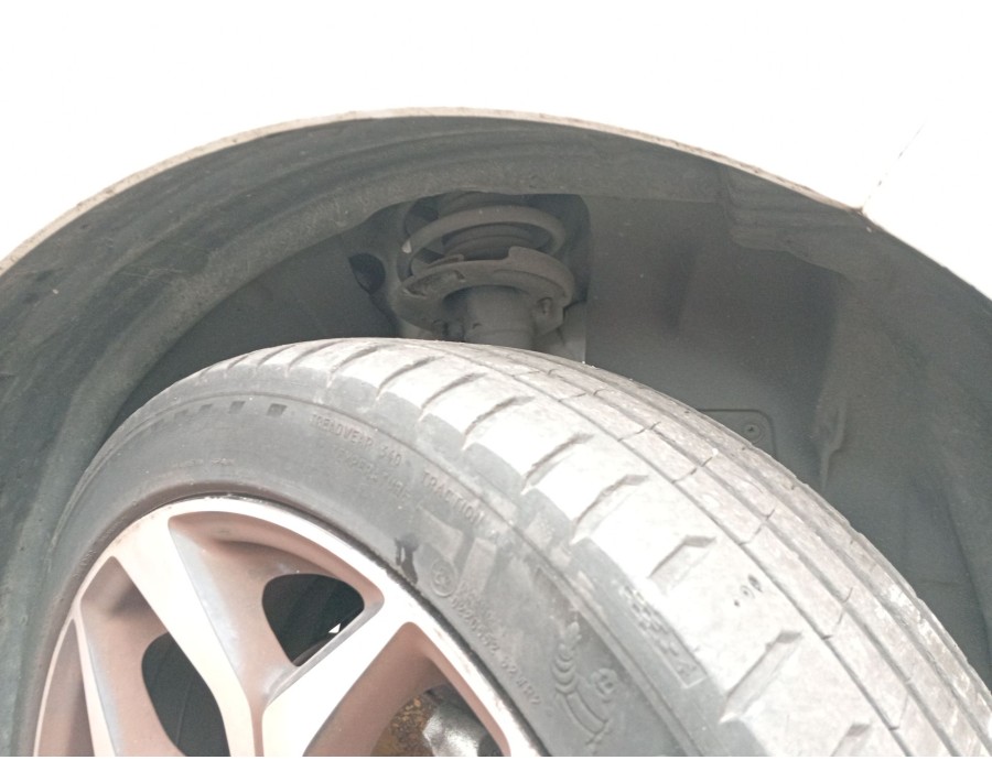 Recambio de amortiguador delantero derecho para ford ecosport 1.0 ecoboost referencia OEM IAM 2567188  