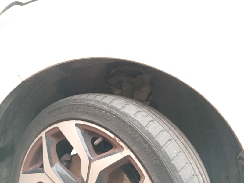 Recambio de amortiguador delantero izquierdo para ford ecosport 1.0 ecoboost referencia OEM IAM 2567192  