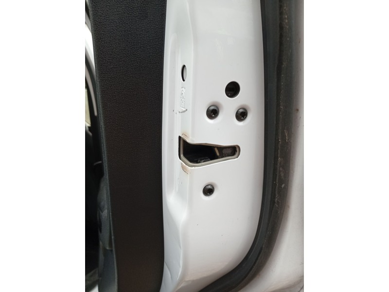 Recambio de cerradura puerta trasera derecha para ford ecosport 1.0 ecoboost referencia OEM IAM 2333640 2099457 