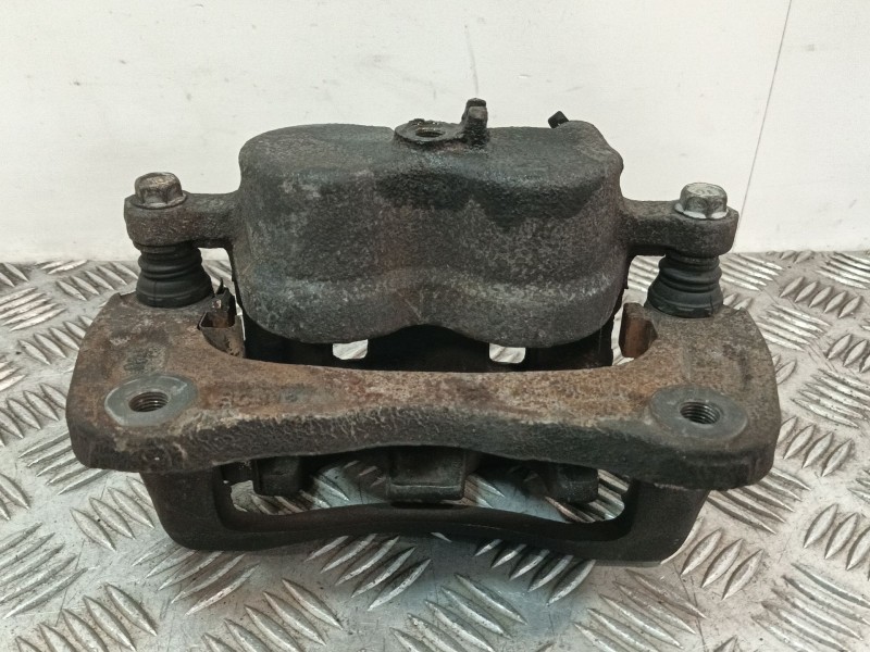 Recambio de pinza freno delantera derecha para kia opirus 3.5 v6 cat referencia OEM IAM BC141063  