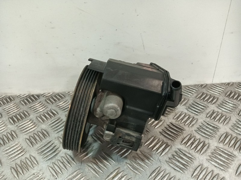 Recambio de bomba direccion para peugeot 206 hatchback (2a/c) 1.6 16v referencia OEM IAM 9636868880  
