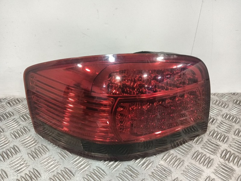 Recambio de piloto trasero izquierdo para audi a3 (8p1) 2.0 tdi 16v referencia OEM IAM 8P0945095 084411955L 