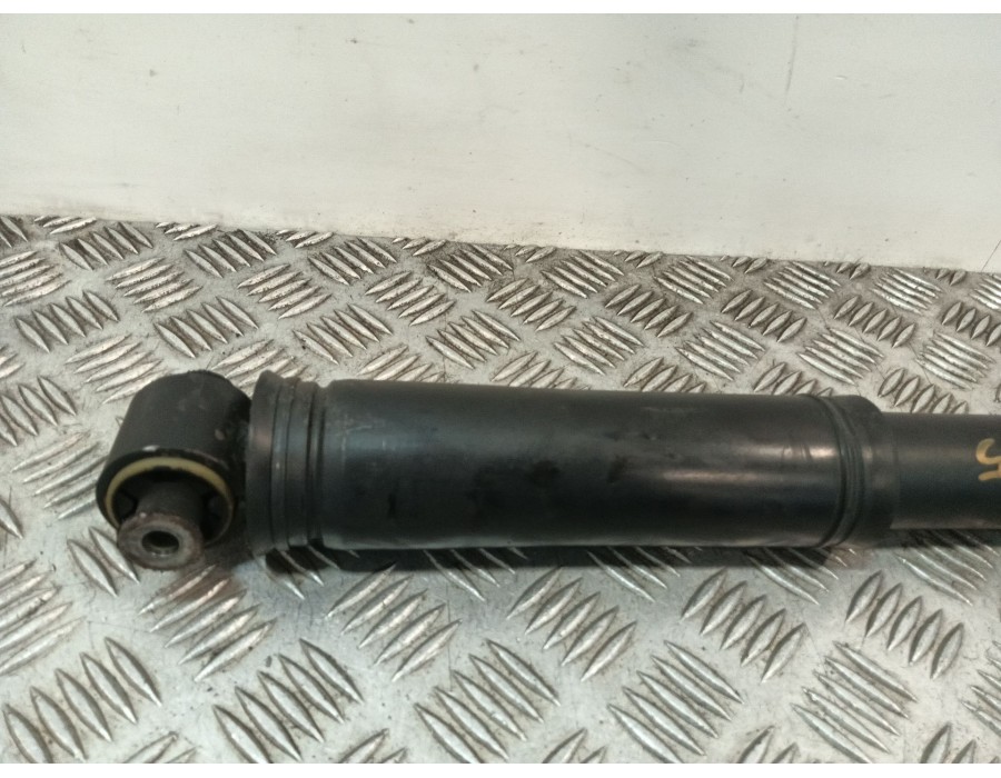 Recambio de amortiguador trasero izquierdo para renault scénic iv (j9_) 1.5 dci 110 referencia OEM IAM   