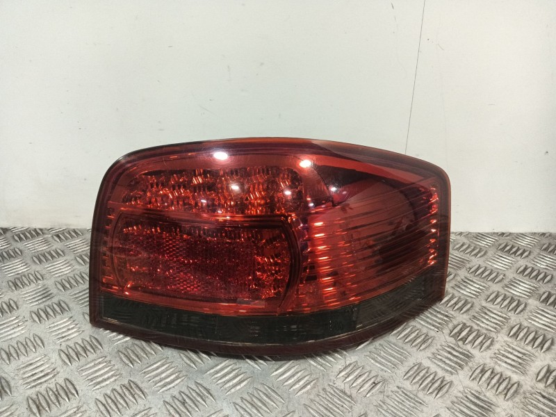 Recambio de piloto trasero derecho para audi a3 (8p1) 2.0 tdi 16v referencia OEM IAM 8P0945096 084411955R 