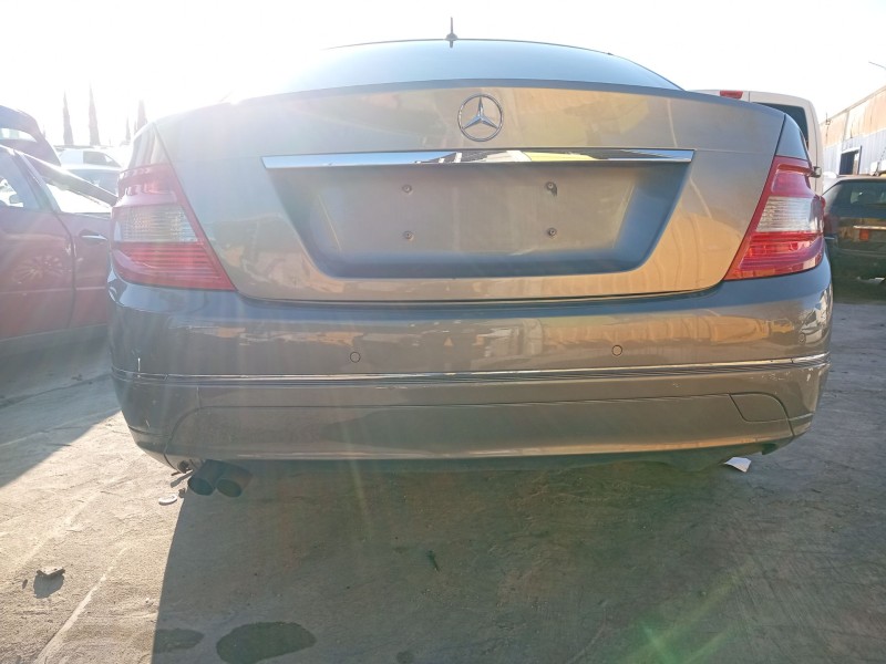 Recambio de paragolpes trasero para mercedes-benz clase c (w204) c 200 cdi (204.001) referencia OEM IAM 20488013409999  