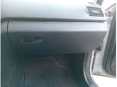Recambio de guantera para mercedes-benz clase c (w204) c 200 cdi (204.001) referencia OEM IAM 20468000989F45  