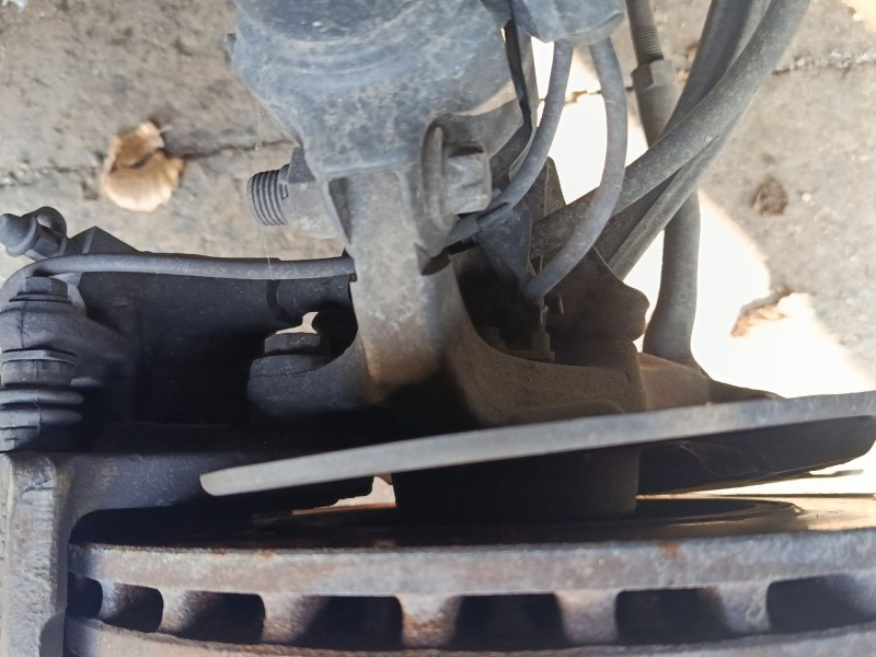 Recambio de mangueta delantera derecha para mercedes-benz slk (r171) 200 kompressor (171.445) referencia OEM IAM 2043320201  