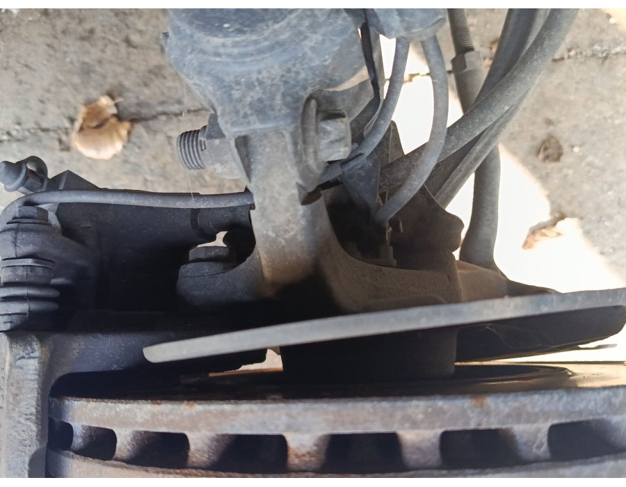 Recambio de mangueta delantera derecha para mercedes-benz slk (r171) 200 kompressor (171.445) referencia OEM IAM 2043320201  