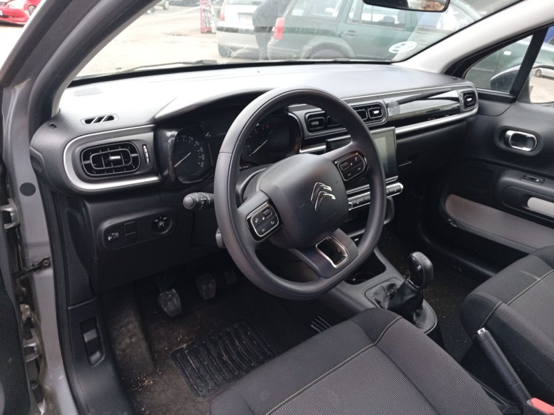 Recambio de salpicadero para citroën c3 iii (sx) 1.2 puretech 82 referencia OEM IAM 16192285ZD  