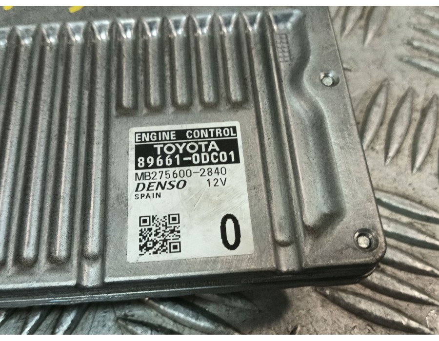 Recambio de centralita motor uce para toyota yaris (_p13_) 1.5 hybrid (nhp130_) referencia OEM IAM 896610DC01 MB2756002840 