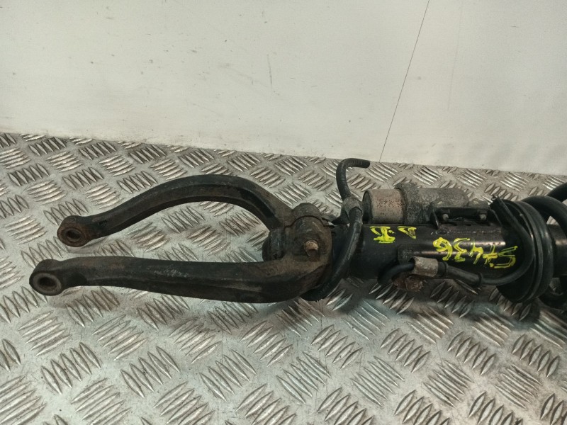 Recambio de amortiguador delantero izquierdo para kia opirus 3.5 v6 cat referencia OEM IAM 546113F300  