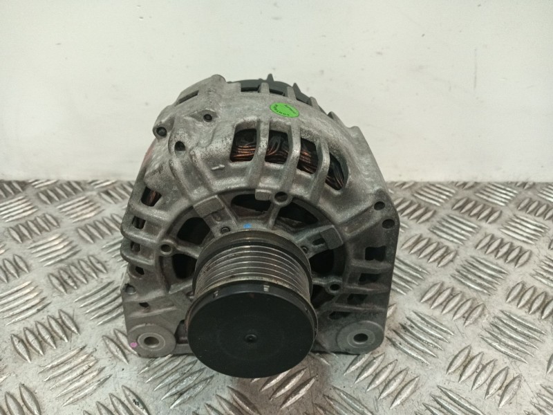 Recambio de alternador para dacia duster referencia OEM IAM 8200667608 4064138085199 