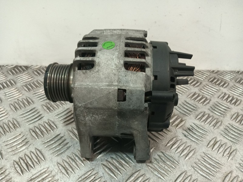 Recambio de alternador para dacia duster referencia OEM IAM 8200667608 4064138085199 