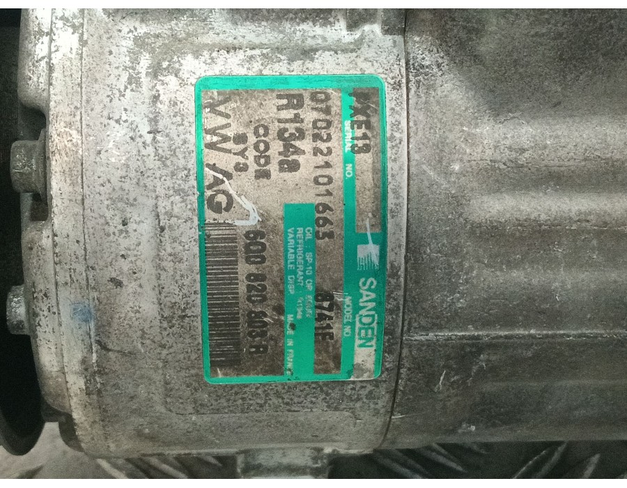 Recambio de compresor aire acondicionado para volkswagen polo iv (9n_, 9a_) 1.4 16v referencia OEM IAM 6Q0820803R  