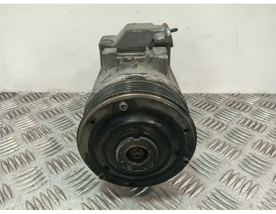 Recambio de compresor aire acondicionado para volkswagen polo iv (9n_, 9a_) 1.4 16v referencia OEM IAM 6Q0820803R  