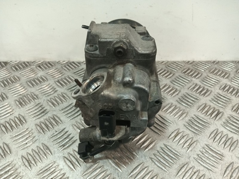 Recambio de compresor aire acondicionado para volkswagen polo iv (9n_, 9a_) 1.4 16v referencia OEM IAM 6Q0820803R  
