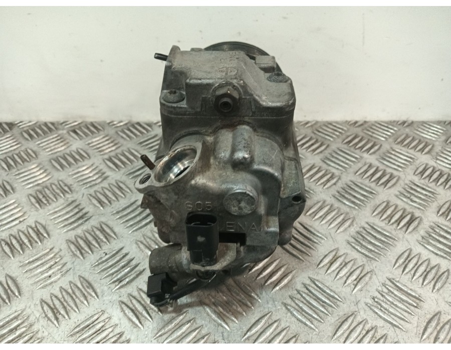 Recambio de compresor aire acondicionado para volkswagen polo iv (9n_, 9a_) 1.4 16v referencia OEM IAM 6Q0820803R  