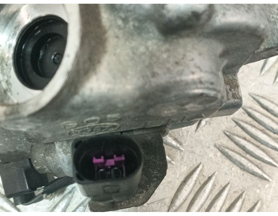 Recambio de compresor aire acondicionado para volkswagen polo iv (9n_, 9a_) 1.4 16v referencia OEM IAM 6Q0820803R  