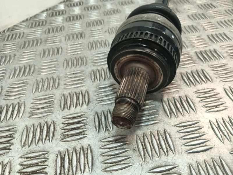 Recambio de transmision trasera derecha para bmw 1 (e81) 118 d referencia OEM IAM 33217533446 33217547076 