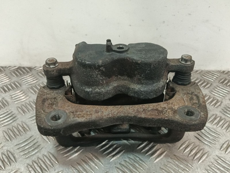 Recambio de pinza freno delantera izquierda para kia opirus 3.5 v6 cat referencia OEM IAM BC140063  