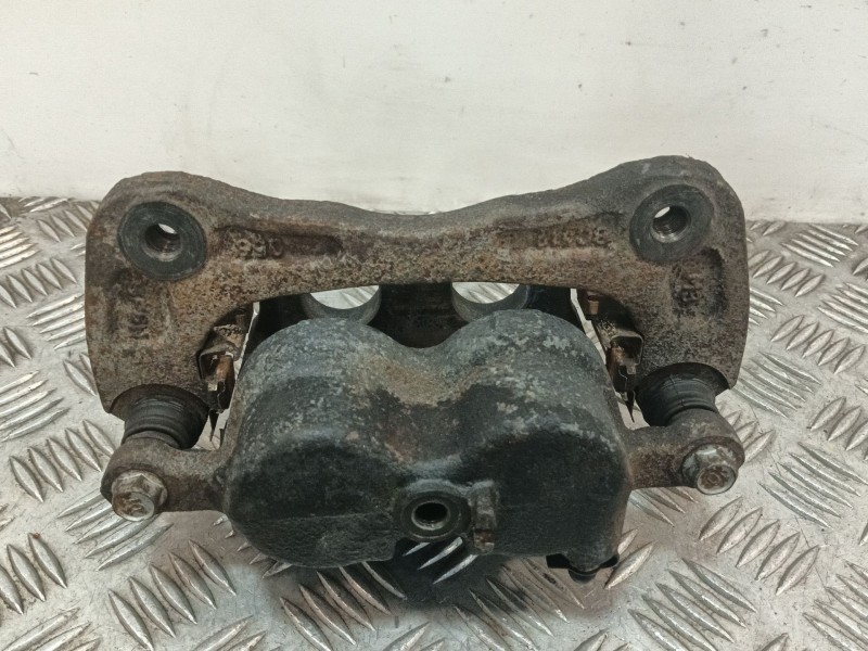 Recambio de pinza freno delantera izquierda para kia opirus 3.5 v6 cat referencia OEM IAM BC140063  