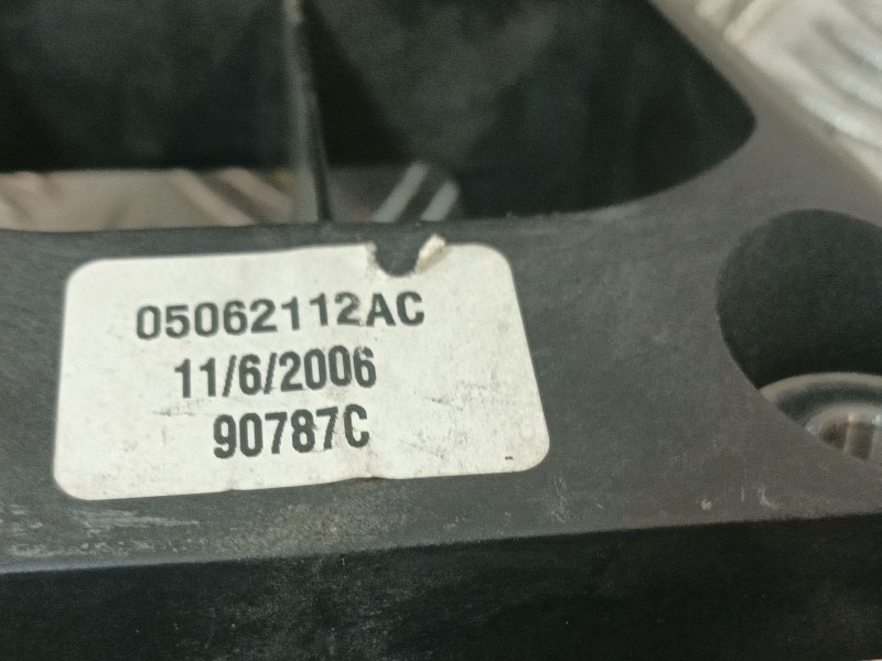 Recambio de palanca cambio para dodge caliber 2.0 16v crd cat referencia OEM IAM 05062112AC  