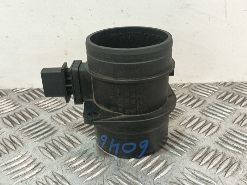 Recambio de caudalimetro para audi a3 sportback (8pa) 2.0 tdi 16v referencia OEM IAM 03G906461 0281002735 