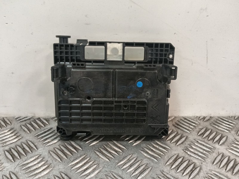 Recambio de caja reles / fusibles para citroën c3 ii (sc_) 1.1 i referencia OEM IAM 9667199780  