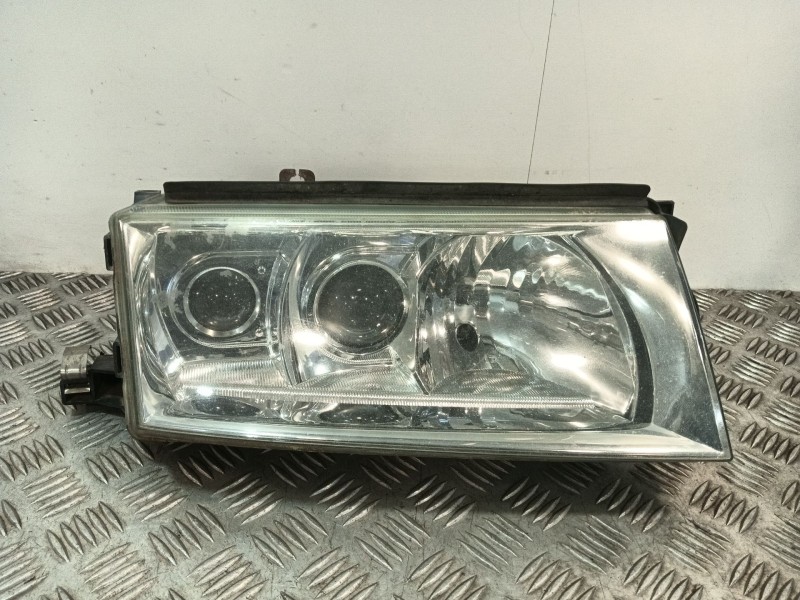 Recambio de faro derecho para skoda octavia i combi (1u5) 1.9 tdi referencia OEM IAM YU3X13005 1U1941016G 