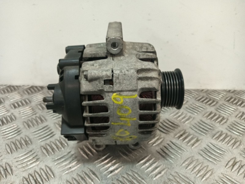 Recambio de alternador para opel astra j (p10) 1.6 cdti (68) referencia OEM IAM 13586366 2618063A TG12C155