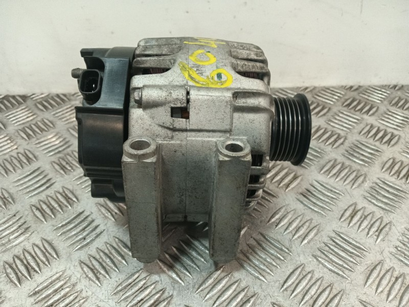 Recambio de alternador para opel astra j (p10) 1.6 cdti (68) referencia OEM IAM 13586366 2618063A TG12C155