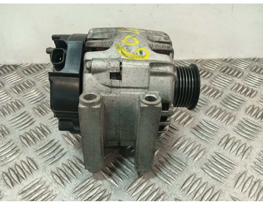 Recambio de alternador para opel astra j (p10) 1.6 cdti (68) referencia OEM IAM 13586366 2618063A TG12C155