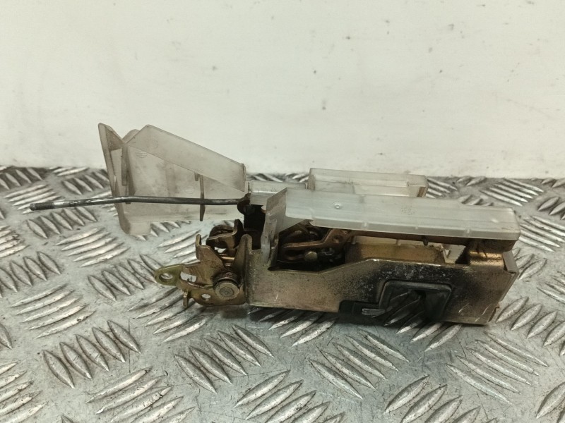 Recambio de cerradura puerta delantera izquierda para volkswagen t4 transporter/furgoneta (mod. 1991) referencia OEM IAM 7018370