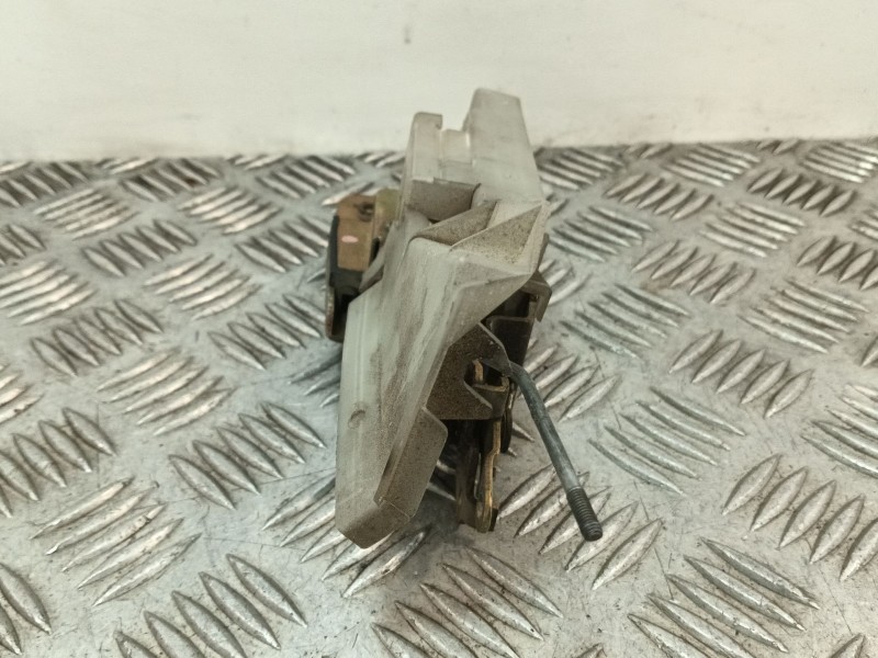 Recambio de cerradura puerta delantera izquierda para volkswagen t4 transporter/furgoneta (mod. 1991) referencia OEM IAM 7018370